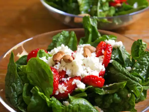 Ricetta Insalata primavera con fragole