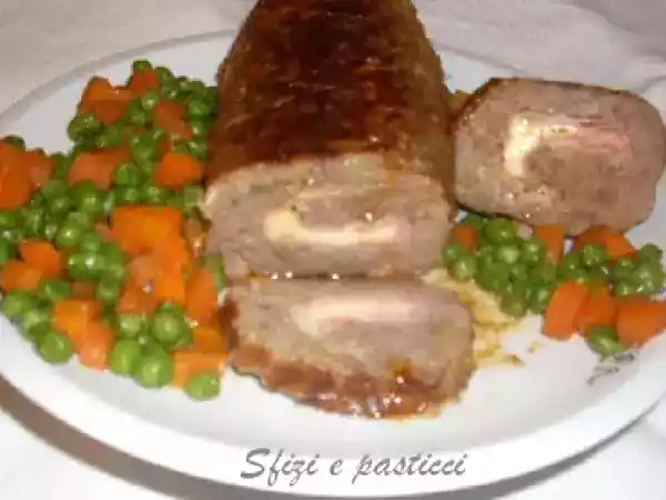 Ricetta Polpettone ripieno con prosciutto cotto e formaggio