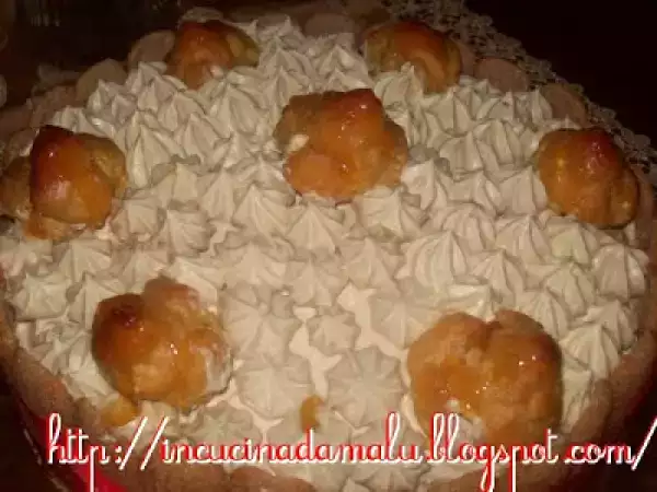 Ricetta Torta con bignè