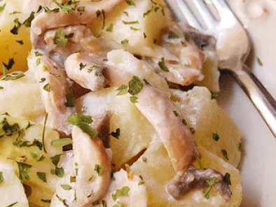 Ricetta Insalata di patate, asparagi bianchi e funghi con tzatziki