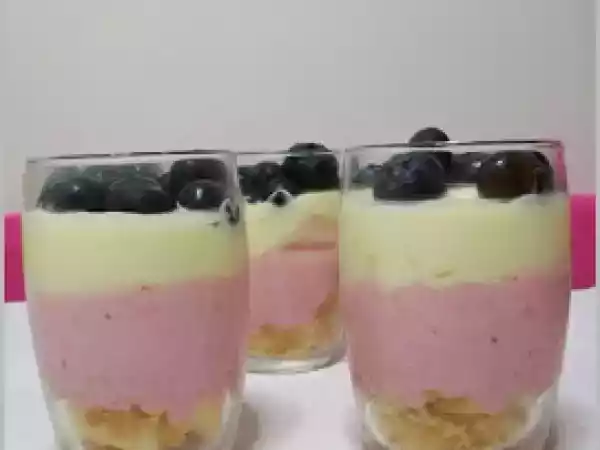 Ricetta Verrines di mousse di fragole e crema di mascarpone
