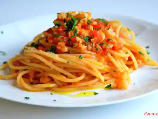 Ricetta Spaghetti con ragù di seppia: ricetta di mare cremosa e saporita
