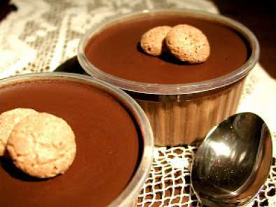 Ricetta Mousse glassata di cioccolato e amaretti