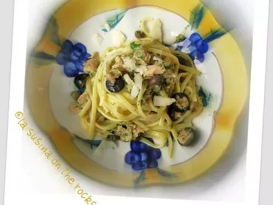 Ricetta Linguine tonno, capperi, olive con scaglie di pecorino romano d.o.p.