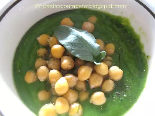 Ricetta Vellutata di zucchine e salvia con ceci