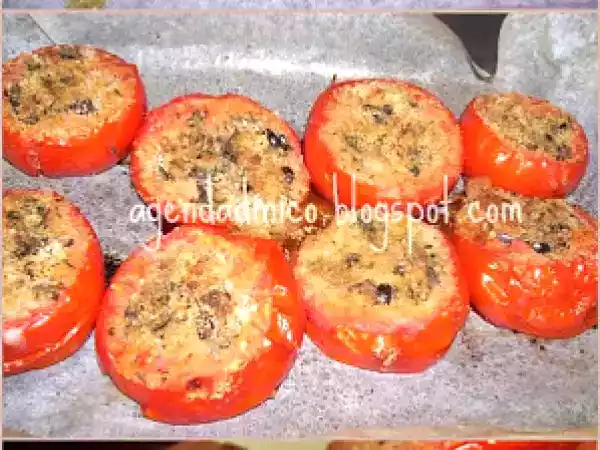 Ricetta Pomodori gratinati con acciughe, capperi e olive