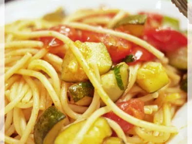Ricetta Spaghetti zucchine, pomodorini e bottarga