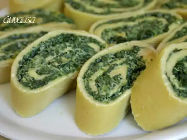 Ricetta Strucolo de spinaze in straza ( strudel di spinaci cotto nel canovaccio)