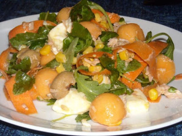 Ricetta Insalata mista con tonno e cantalupo