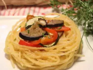 Ricetta Nidi di pasta con verdure grigliate