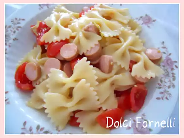 Ricetta Farfalle con wurstel e pomodorini