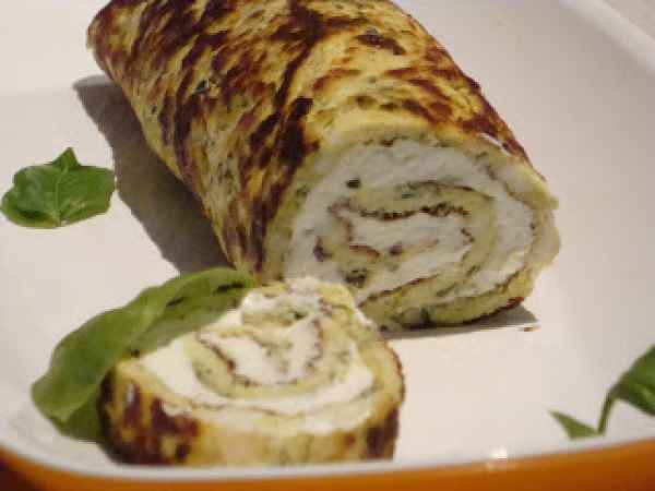 Ricetta Rotolo di omelette al pesto farcito di caprino