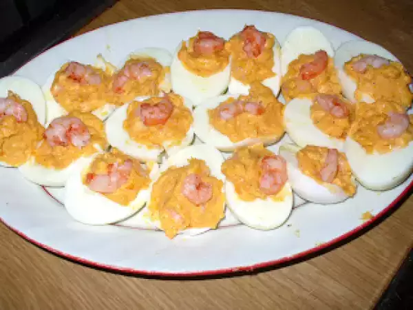 Ricetta Uova con cocktail di gamberetti