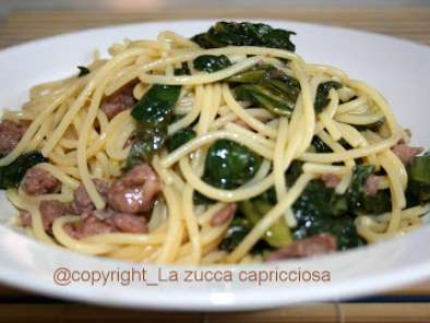 Ricetta Spaghetti di mais con radicchio verde e salsiccia
