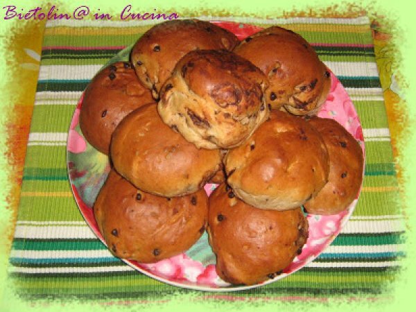 Ricetta Pangoccioli....i panini al latte con gocce di cioccolato