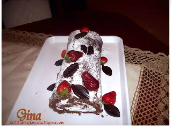 Ricetta Rotolo al cioccolato panna e fragole