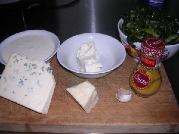 Gnocchetti in salsa di gorgonzola e spinaci - Preparazione tappa 1