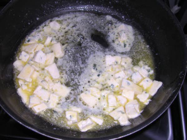 Gnocchetti in salsa di gorgonzola e spinaci - Preparazione tappa 2