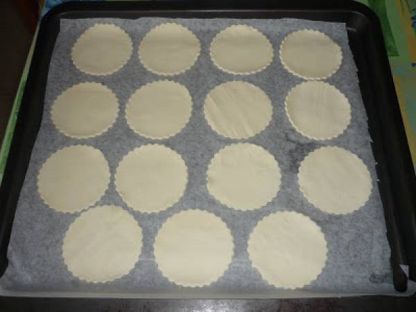 BOCCONCINI DI SFOGLIA ALLE MELE AL PROFUMO DI FICHI - Preparazione tappa 2