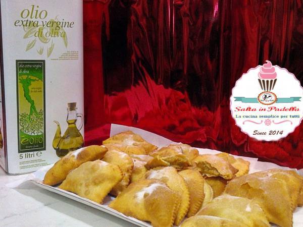 Panzerotti dolci con ceci cannella e canditi - Preparazione tappa 1