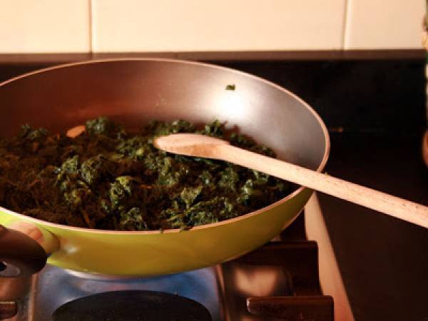 TORTA DI CRESCENZA E SPINACI - Preparazione tappa 1