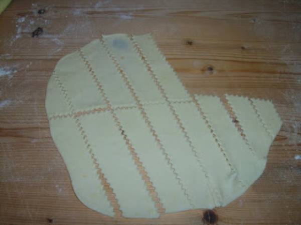 Chiacchiere di carnevale: un impasto particolare da provare assolutamente! - Preparazione tappa 4