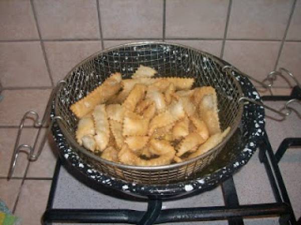 Chiacchiere di carnevale: un impasto particolare da provare assolutamente! - Preparazione tappa 5