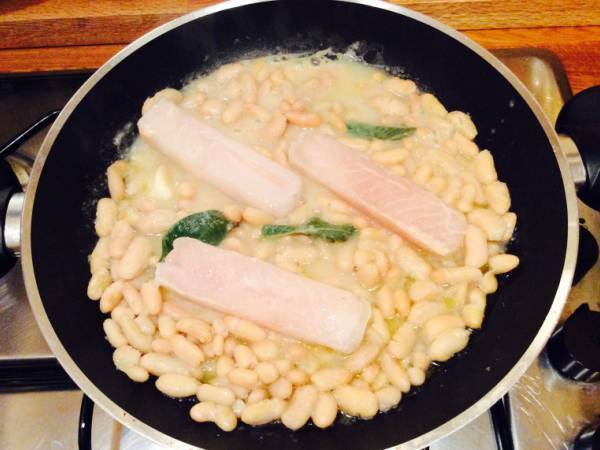 Filetti di merluzzo con vellutata di cannellini e granella di pistacchi - Preparazione tappa 2