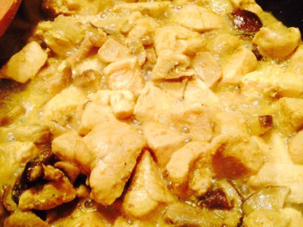 Bocconcini di pollo al curry con funghi - Preparazione tappa 2