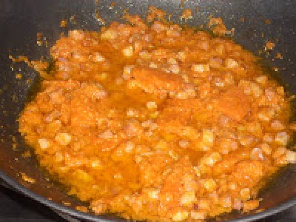 TAGLIATELLE DI CASTAGNE CON ZUCCA E PANCETTA - Preparazione tappa 5