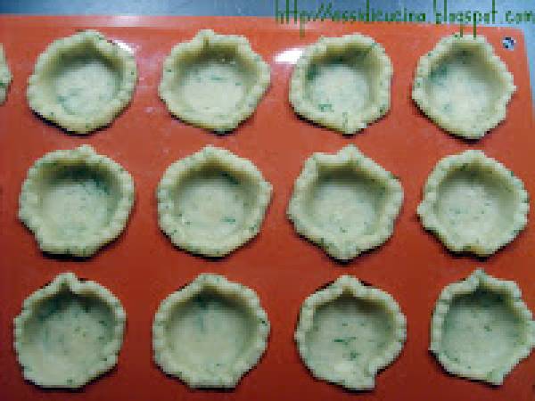 Tartellette brisée all'aneto con mousse di salmone - Preparazione tappa 2