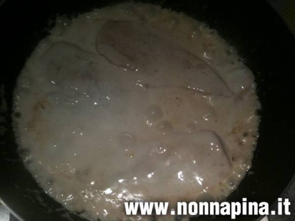 Petto di pollo con panna - Preparazione tappa 3