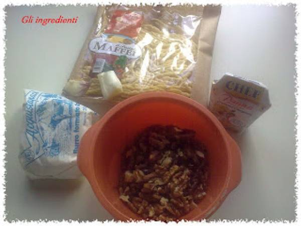 Trofie con le noci - Preparazione tappa 1