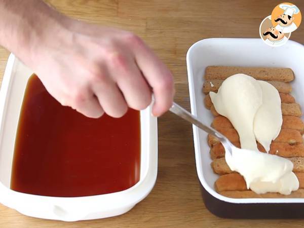 Tiramisù classico - ricetta passo a passo - Preparazione tappa 9