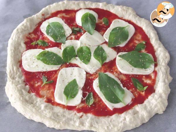 Pizza Margherita con impasto soffice - Preparazione tappa 9