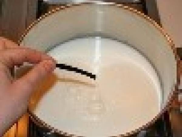 La ricetta per una perfetta crema pasticcera. Con foto passo passo. - Preparazione tappa 1