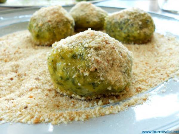 Polpette agli spinaci con salsa di yogurt - Preparazione tappa 2