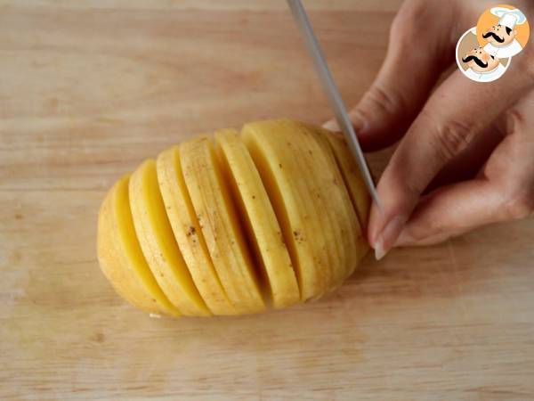 Patate Hasselback: la ricetta svedese spiegata passo a passo! - Preparazione tappa 2
