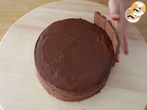 Torta KitKat ed M&M's - Preparazione tappa 9