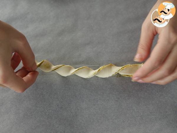 Treccine di pesto e parmigiano - Preparazione tappa 3