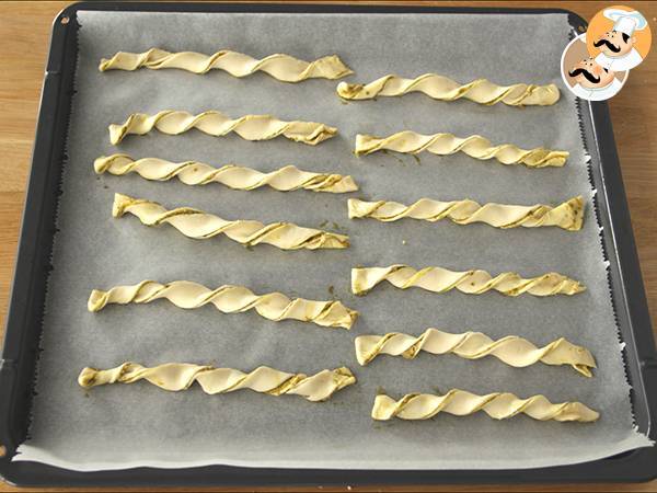 Treccine di pesto e parmigiano - Preparazione tappa 4