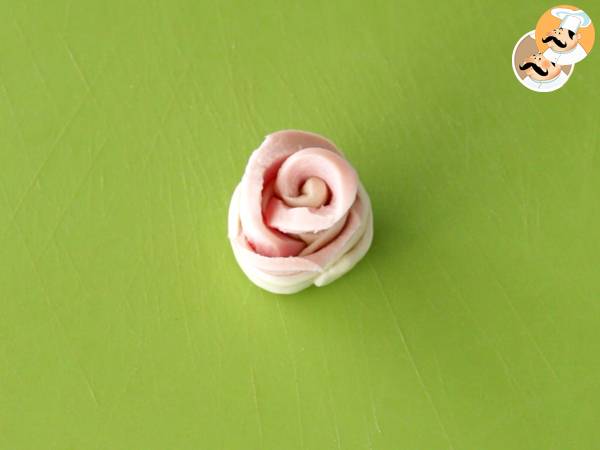 Fiori di pizza alla mortadella - Preparazione tappa 4
