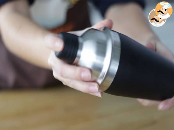 Mai Tai, la ricetta del cocktail dal gusto esotico - Preparazione tappa 2