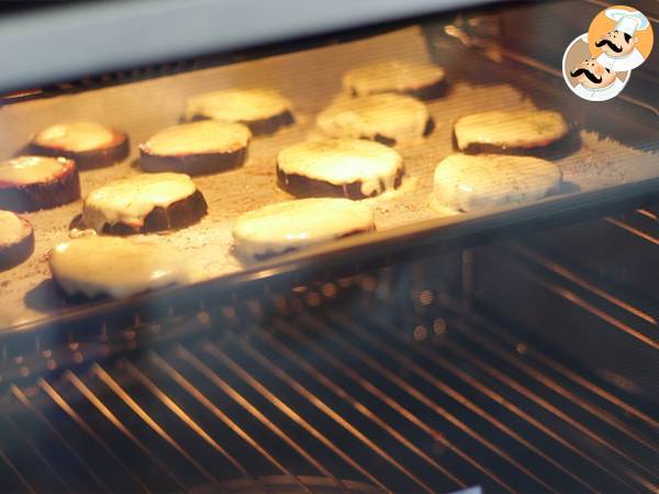 Pizzette di melanzane: l'antipasto light pronto in pochissimo tempo! - Preparazione tappa 5