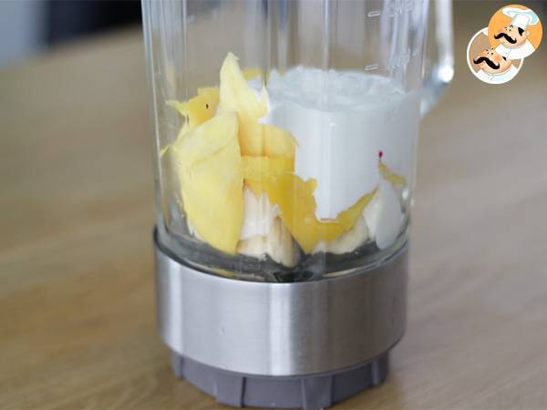 Smoothie bowl mango e banana - Preparazione tappa 1