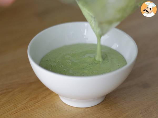 Smoothie bowl kiwi, menta e spinaci - Preparazione tappa 2