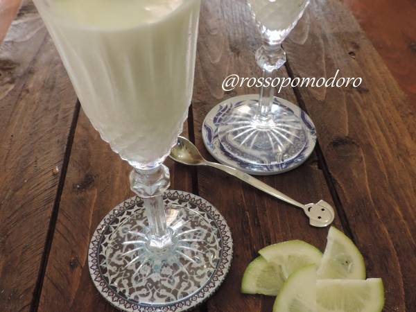 Mousse al limone aromatizzata con crema al limoncello - Preparazione tappa 1