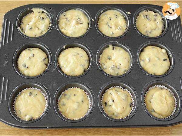 Muffin con gocce di cioccolato - Ricetta americana - Preparazione tappa 3