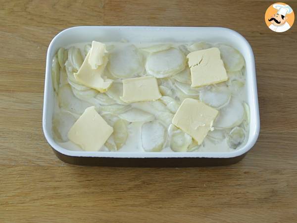 Gratin dauphinois, il piatto unico gustoso e facile da preparare - Preparazione tappa 4
