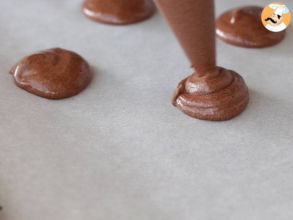 Macarons al cioccolato - Ricetta francese - Preparazione tappa 5